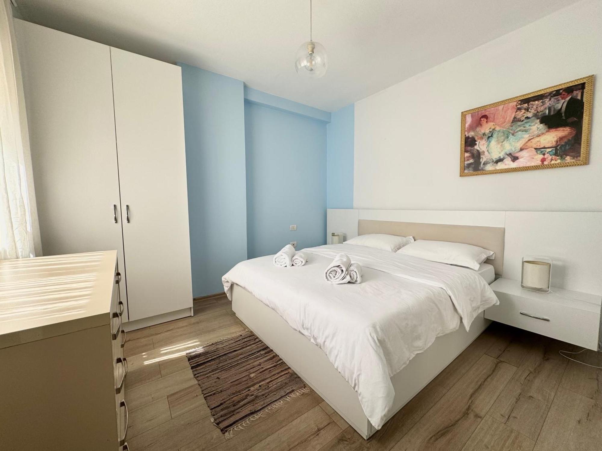 Apartment In The New Bazaar Of Tirana - Hana Blu Esterno foto